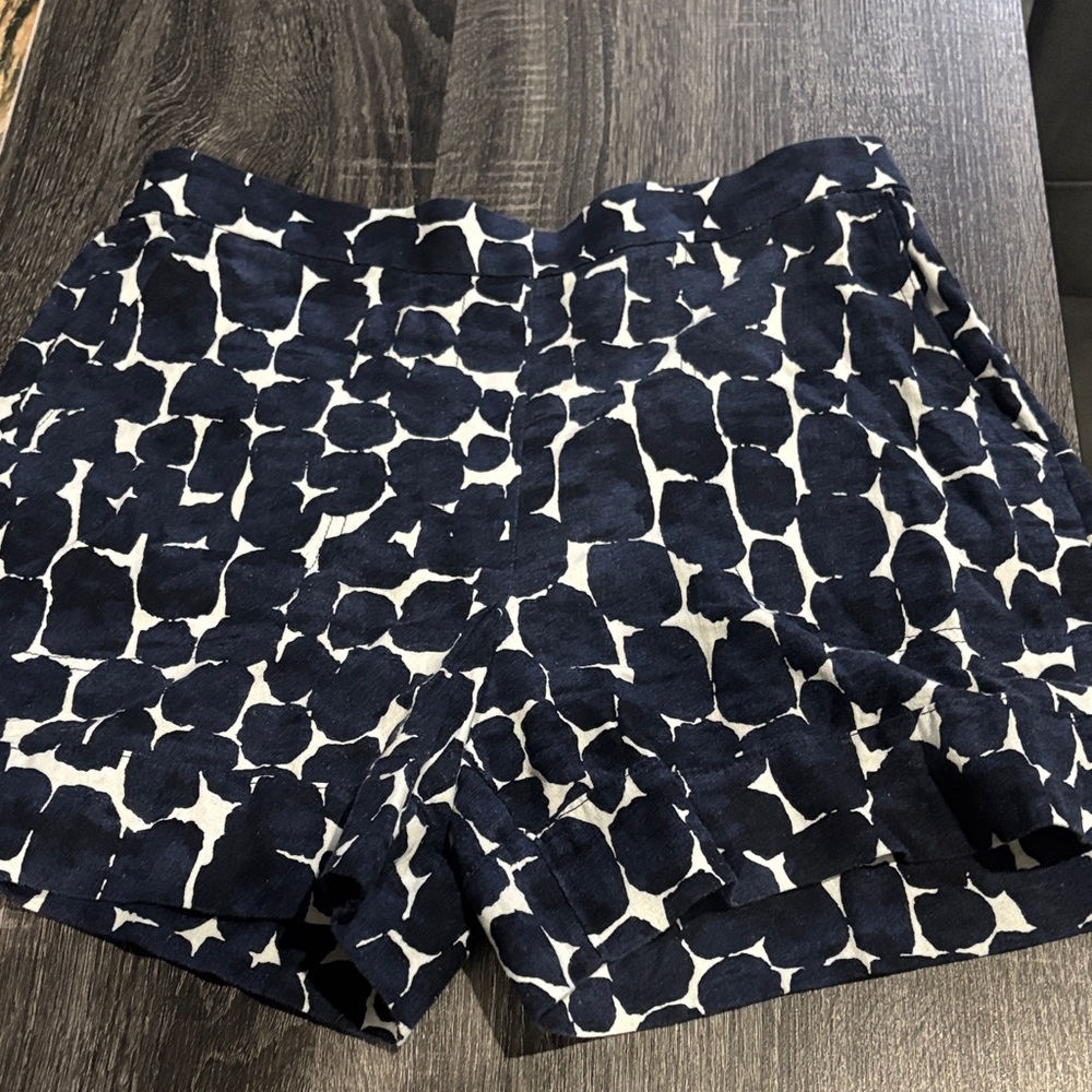 Banana Republic Blue and White Linen-Blend Shorts